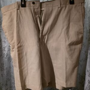 Haggar Men's Tan Flat Front Shorts 38 Waist Brand New